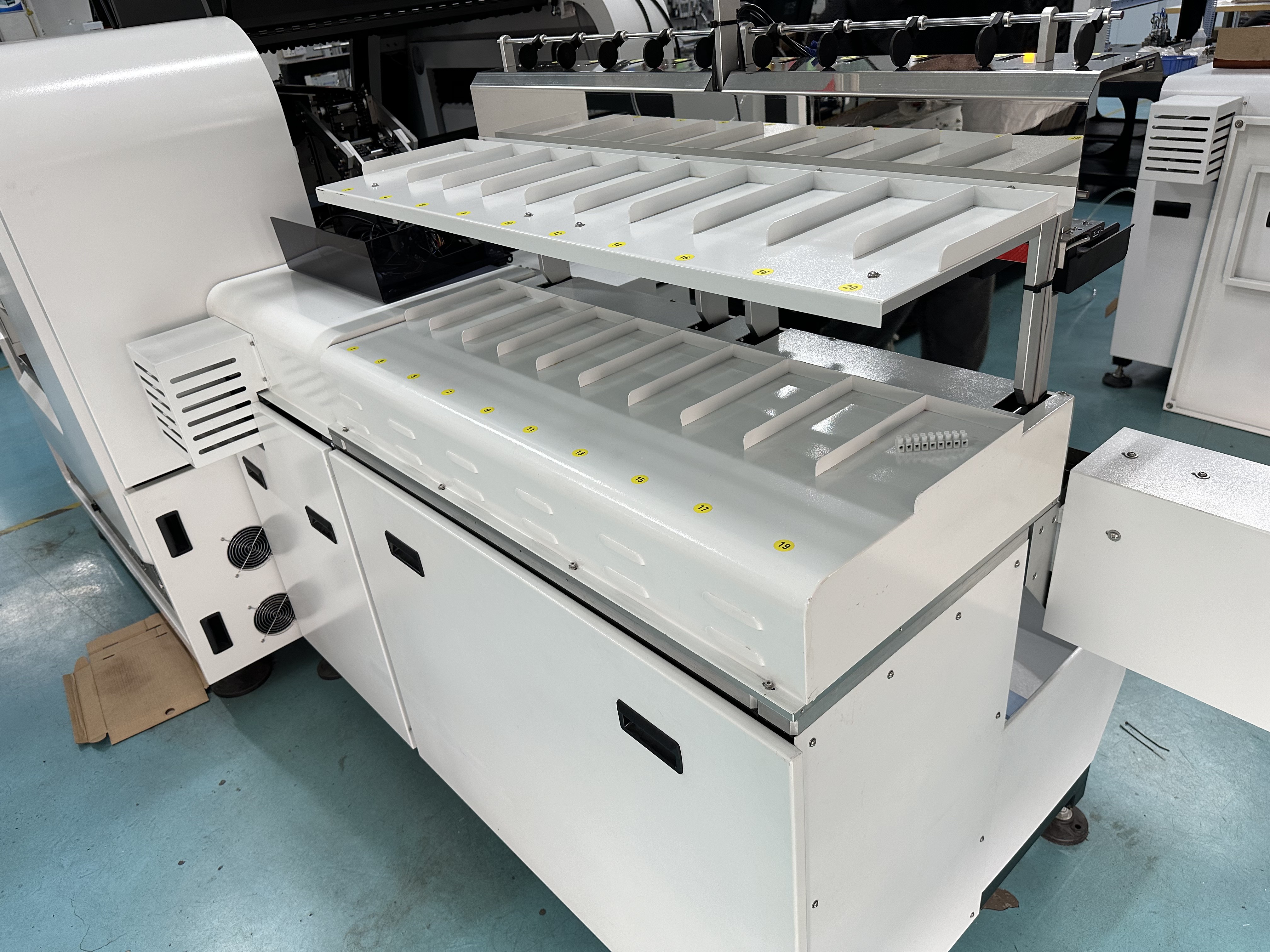 S4020 axial insertion machine feeder and loading system